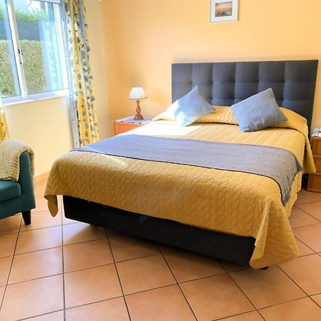 Villa Eber - Independent 1 & 2 Bedroom Apartments, Pool, Air Con, Fast Wi-Fi, Near Old Town Of Albufeira And Beaches Εξωτερικό φωτογραφία