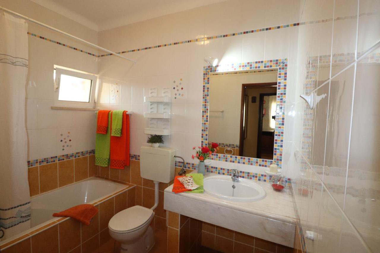 Villa Eber - Independent 1 & 2 Bedroom Apartments, Pool, Air Con, Fast Wi-Fi, Near Old Town Of Albufeira And Beaches Εξωτερικό φωτογραφία