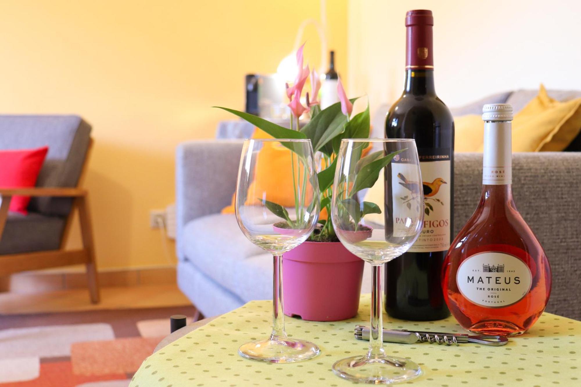 Villa Eber - Independent 1 & 2 Bedroom Apartments, Pool, Air Con, Fast Wi-Fi, Near Old Town Of Albufeira And Beaches Εξωτερικό φωτογραφία