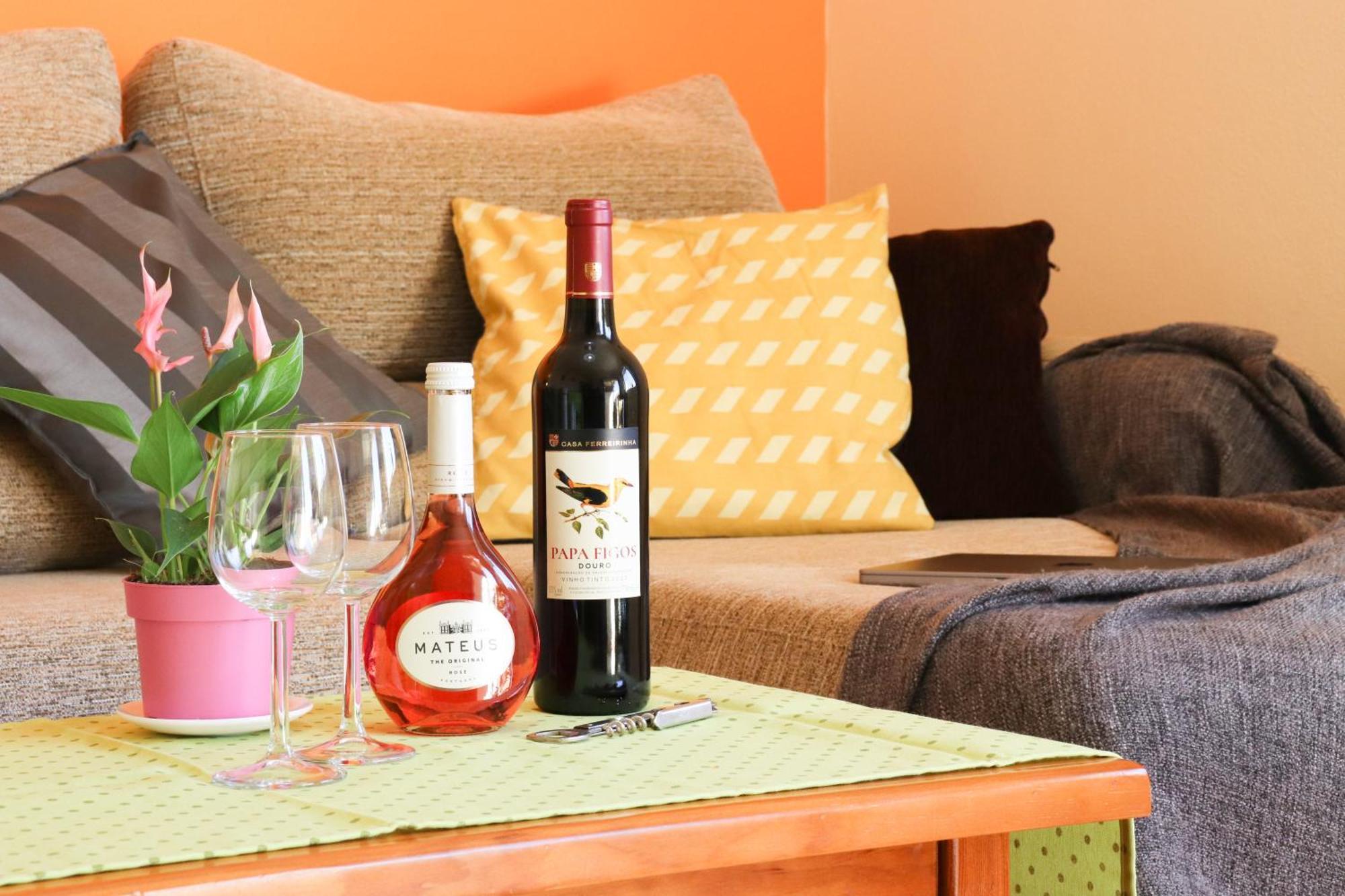 Villa Eber - Independent 1 & 2 Bedroom Apartments, Pool, Air Con, Fast Wi-Fi, Near Old Town Of Albufeira And Beaches Εξωτερικό φωτογραφία