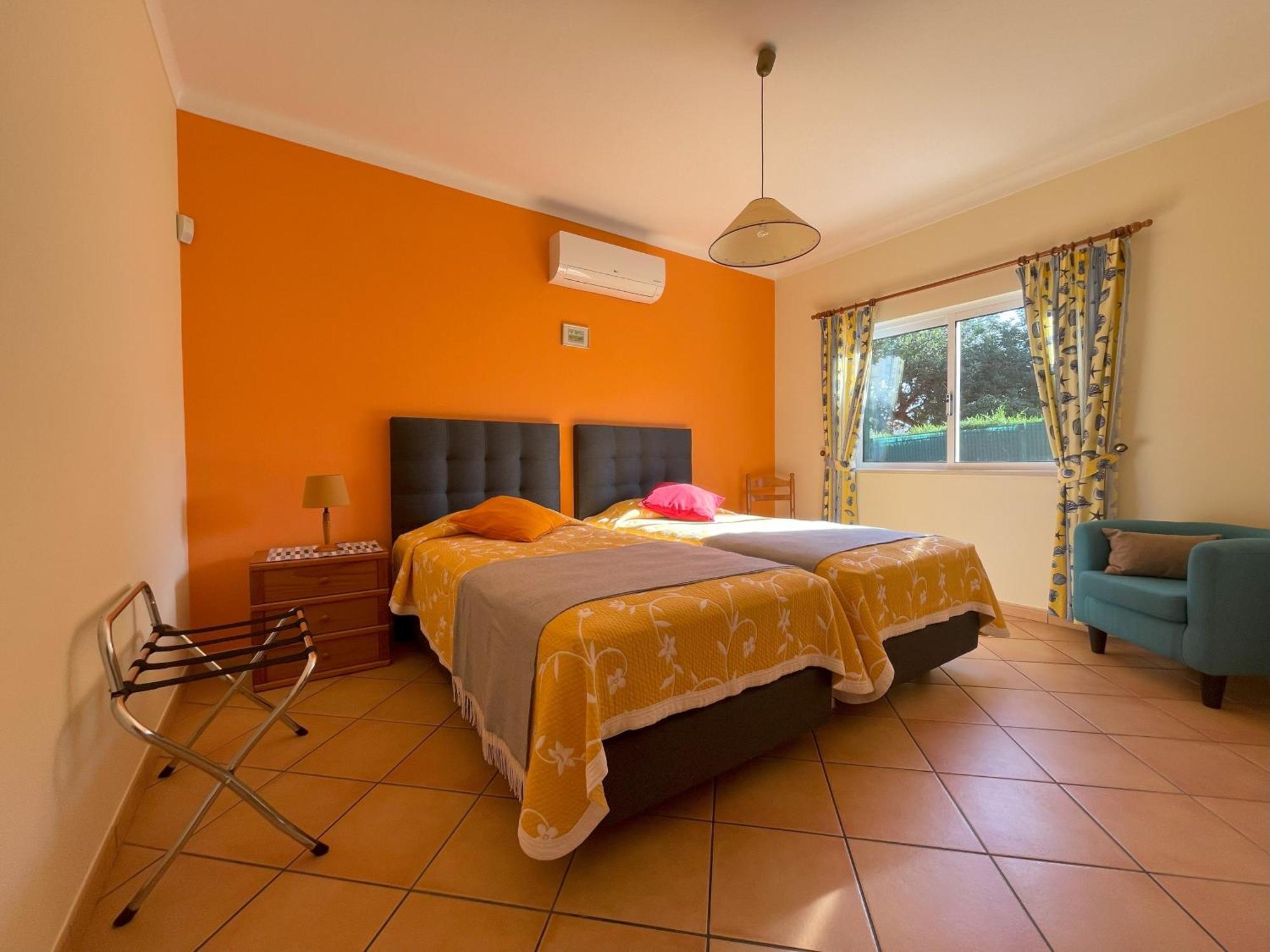 Villa Eber - Independent 1 & 2 Bedroom Apartments, Pool, Air Con, Fast Wi-Fi, Near Old Town Of Albufeira And Beaches Εξωτερικό φωτογραφία