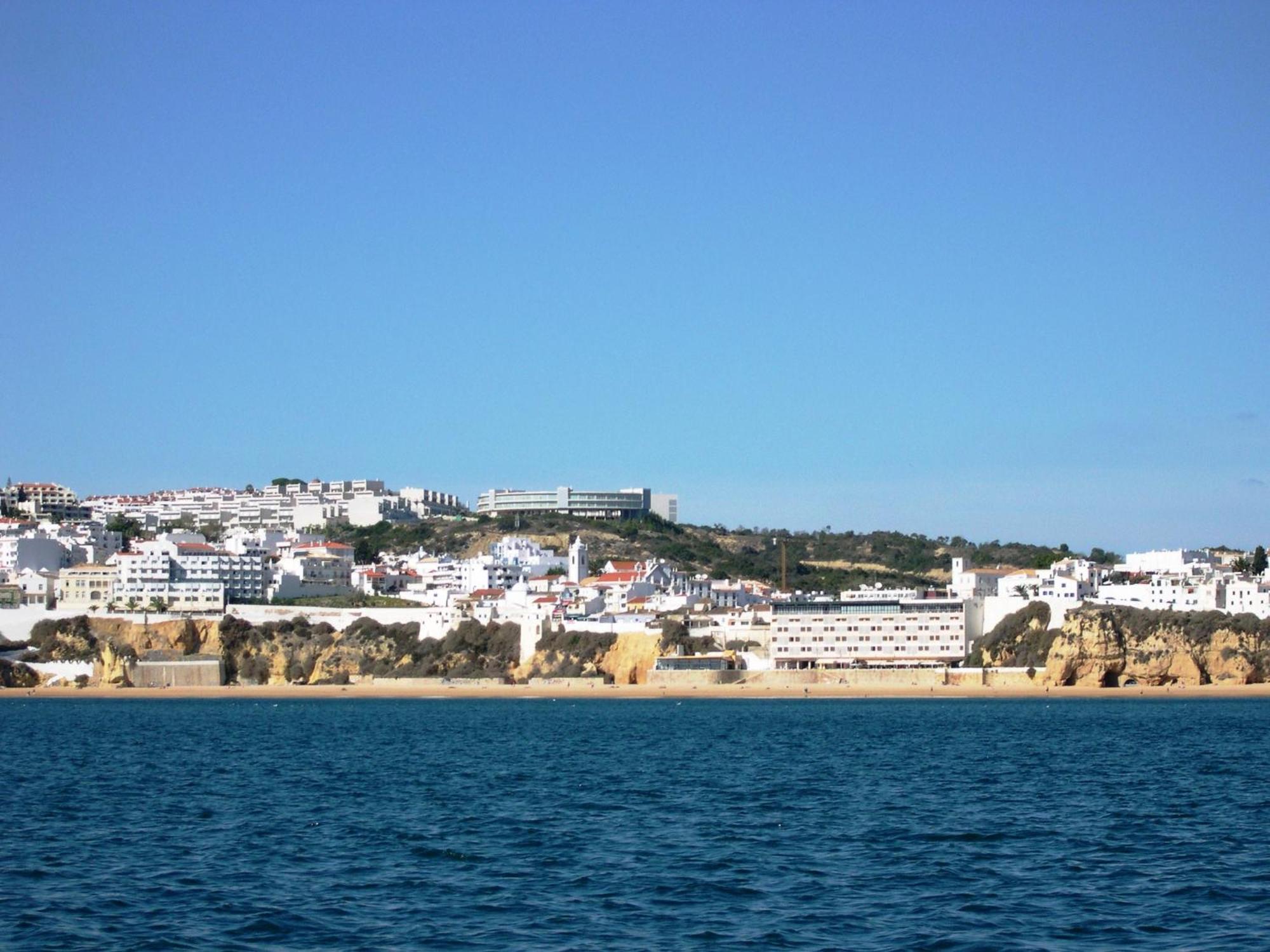 Villa Eber - Independent 1 & 2 Bedroom Apartments, Pool, Air Con, Fast Wi-Fi, Near Old Town Of Albufeira And Beaches Εξωτερικό φωτογραφία
