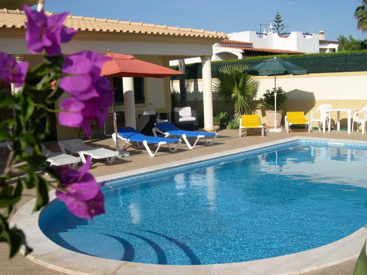 Villa Eber - Independent 1 & 2 Bedroom Apartments, Pool, Air Con, Fast Wi-Fi, Near Old Town Of Albufeira And Beaches Εξωτερικό φωτογραφία