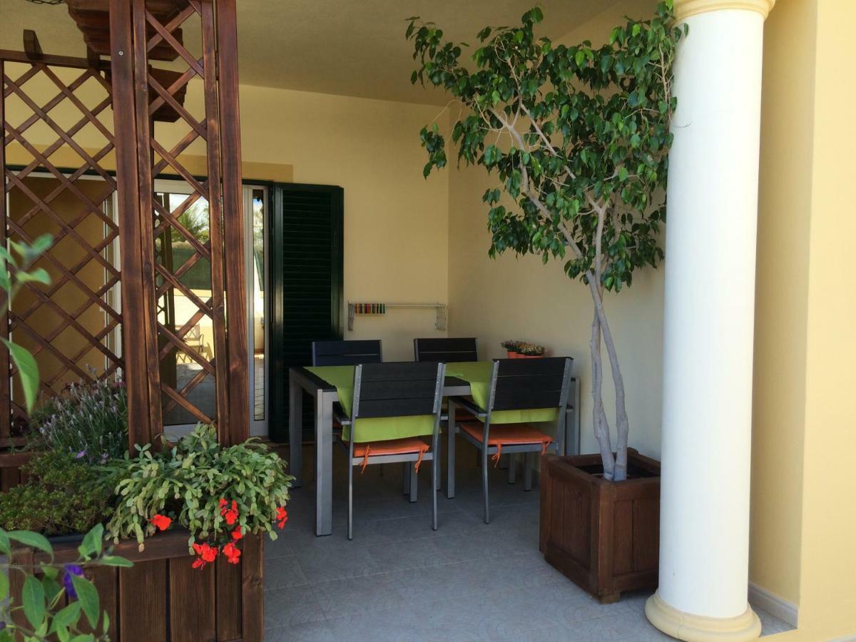 Villa Eber - Independent 1 & 2 Bedroom Apartments, Pool, Air Con, Fast Wi-Fi, Near Old Town Of Albufeira And Beaches Εξωτερικό φωτογραφία