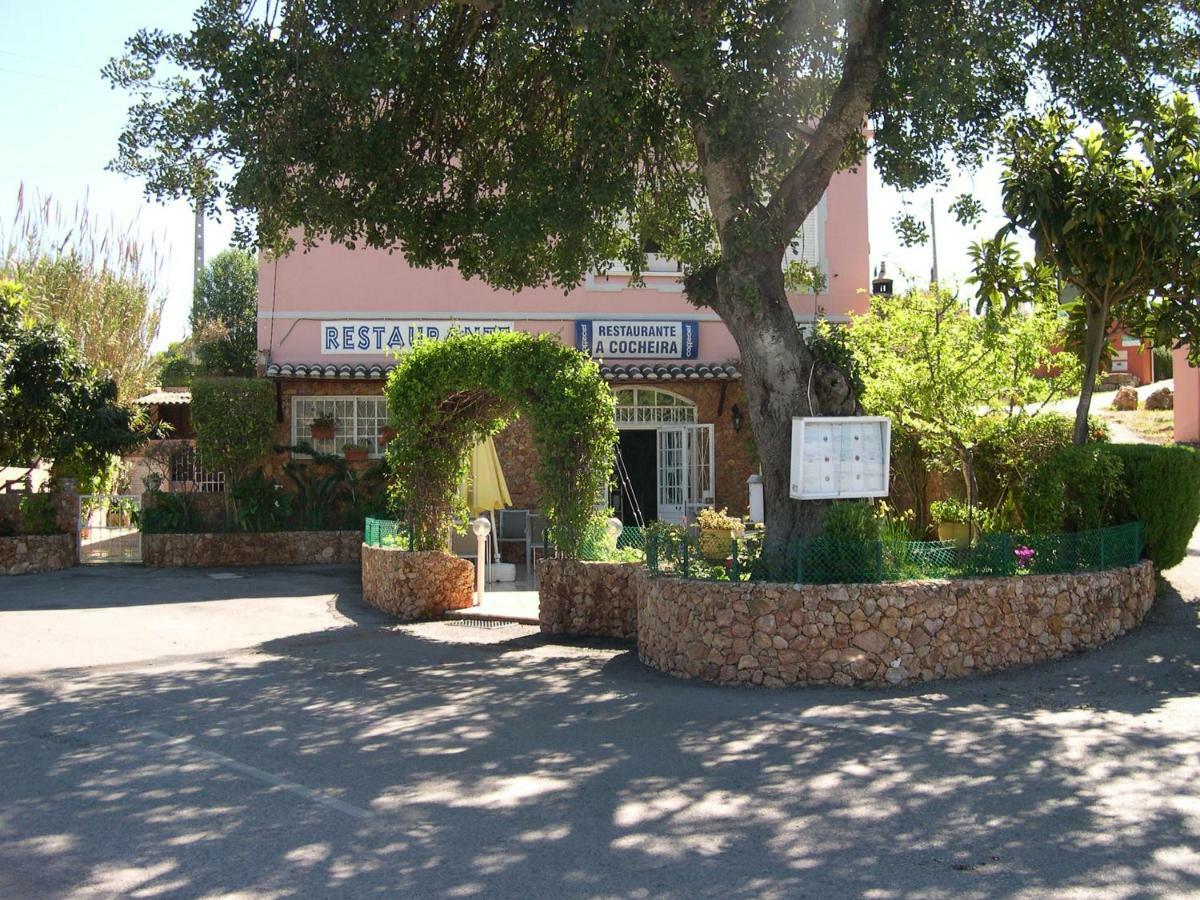 Villa Eber - Independent 1 & 2 Bedroom Apartments, Pool, Air Con, Fast Wi-Fi, Near Old Town Of Albufeira And Beaches Εξωτερικό φωτογραφία