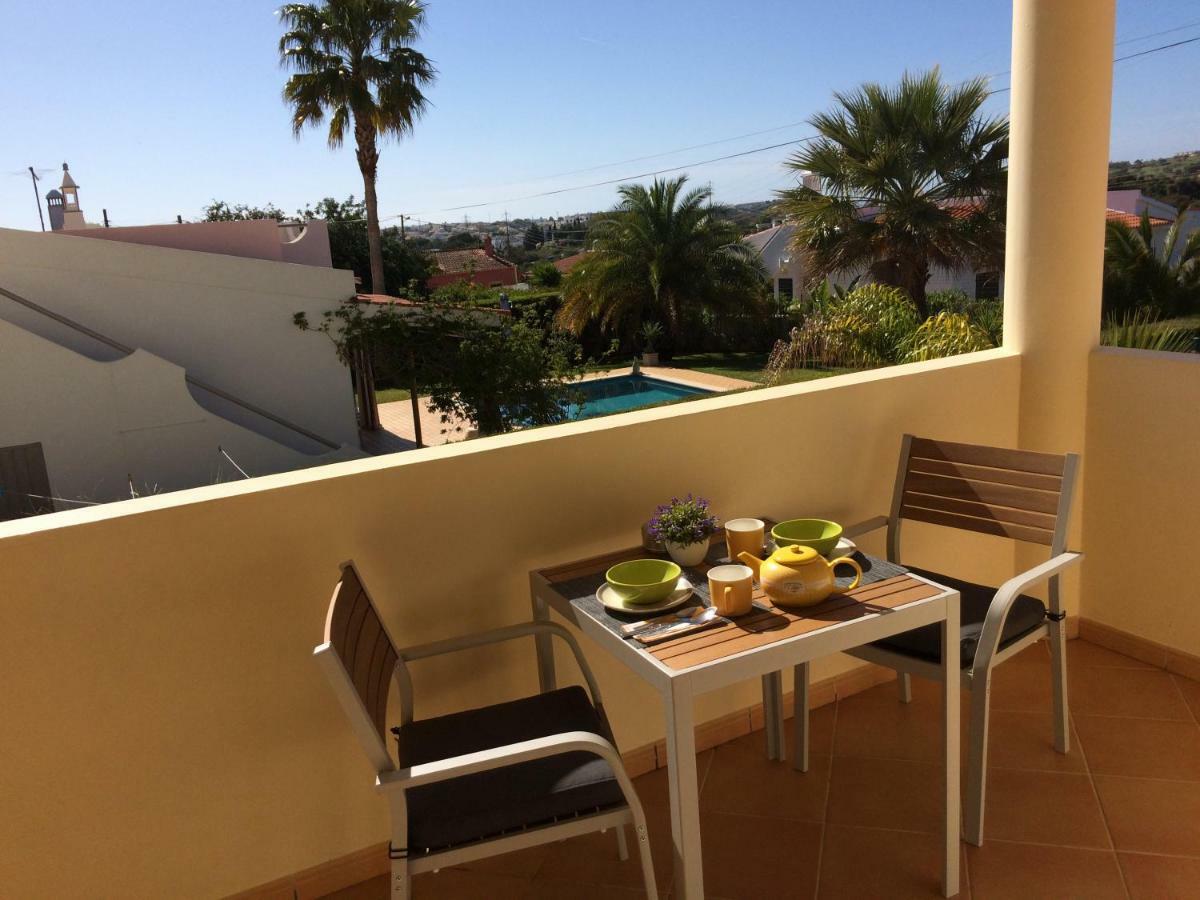 Villa Eber - Independent 1 & 2 Bedroom Apartments, Pool, Air Con, Fast Wi-Fi, Near Old Town Of Albufeira And Beaches Εξωτερικό φωτογραφία