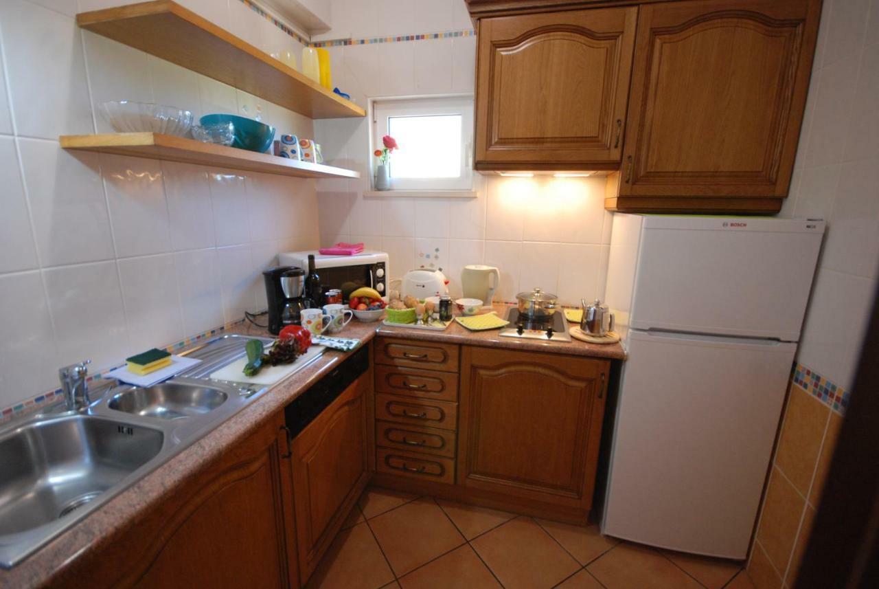 Villa Eber - Independent 1 & 2 Bedroom Apartments, Pool, Air Con, Fast Wi-Fi, Near Old Town Of Albufeira And Beaches Εξωτερικό φωτογραφία