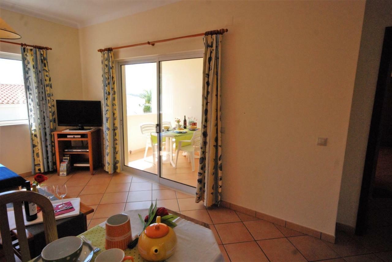 Villa Eber - Independent 1 & 2 Bedroom Apartments, Pool, Air Con, Fast Wi-Fi, Near Old Town Of Albufeira And Beaches Εξωτερικό φωτογραφία